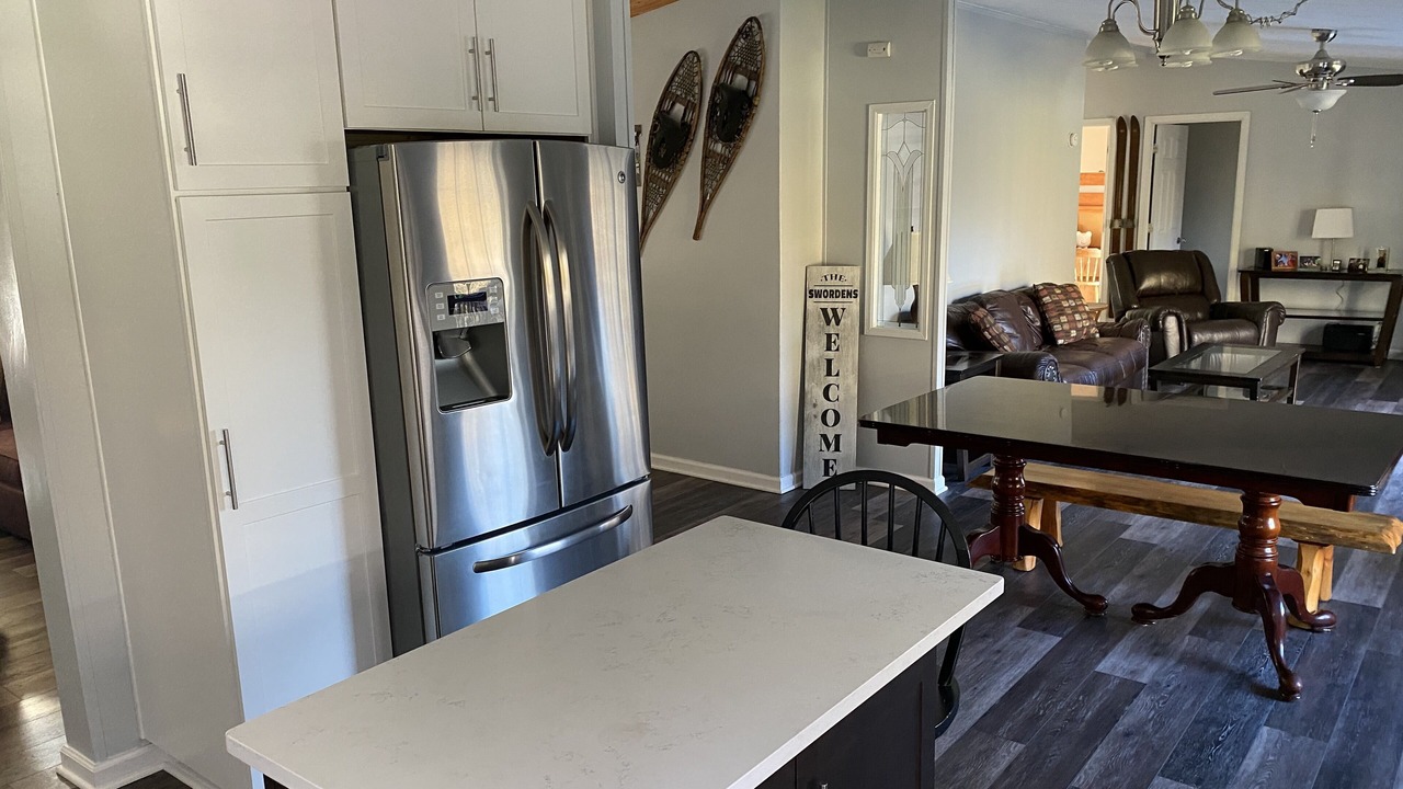 Photo of Livingroom in White