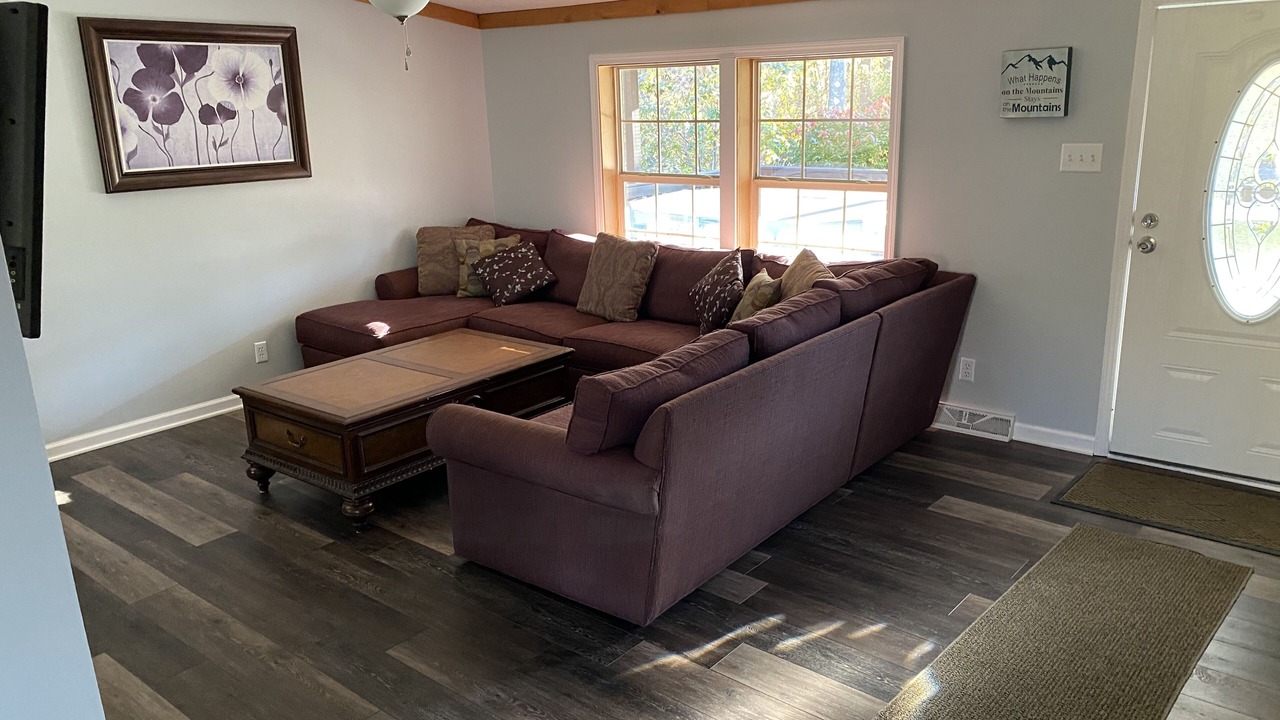 Photo of Livingroom in White