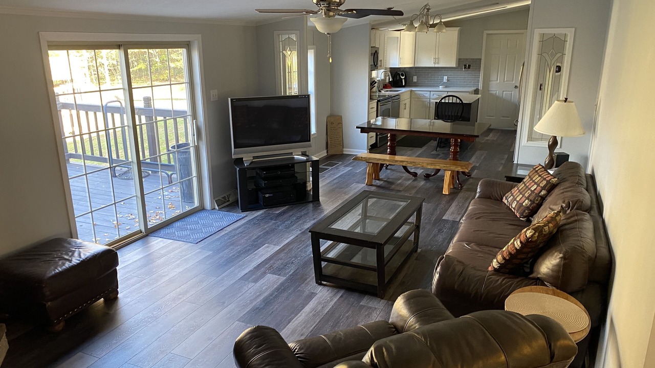 Photo of Livingroom in White