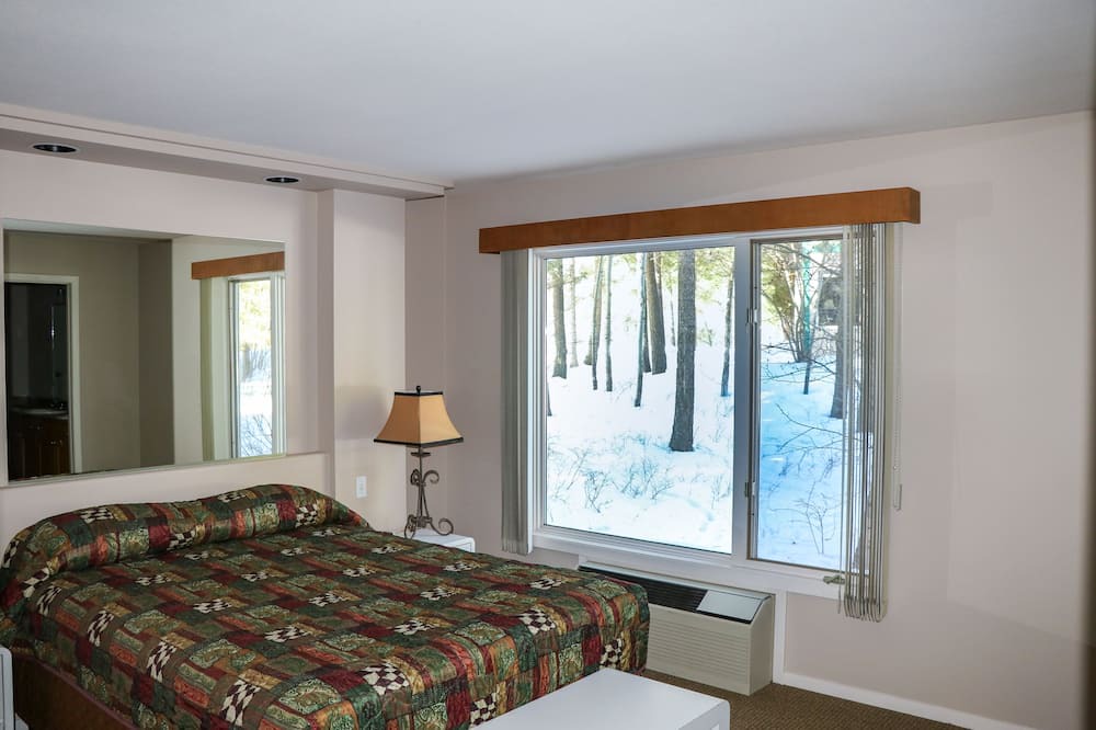 Photo of Bedroom in Columbia Falls