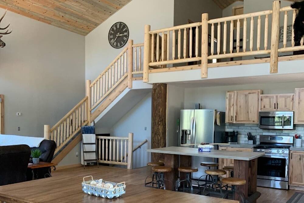 Photo of Livingroom in Island Park