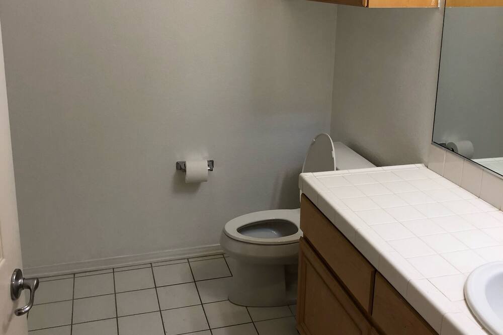 Photo of Bathroom in Pacific Terrace