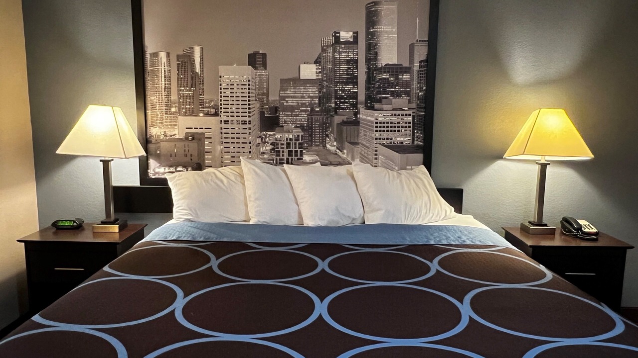 Photo of Bedroom in Center