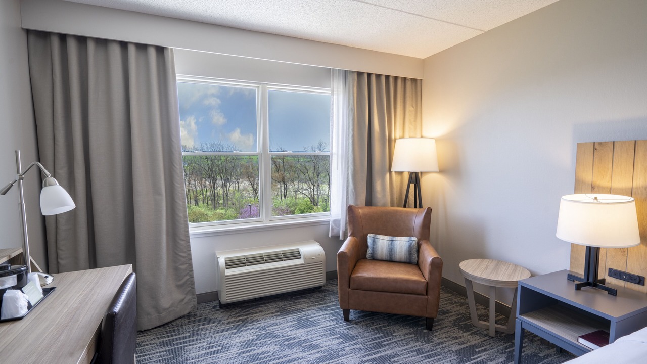 Photo of Livingroom in State College