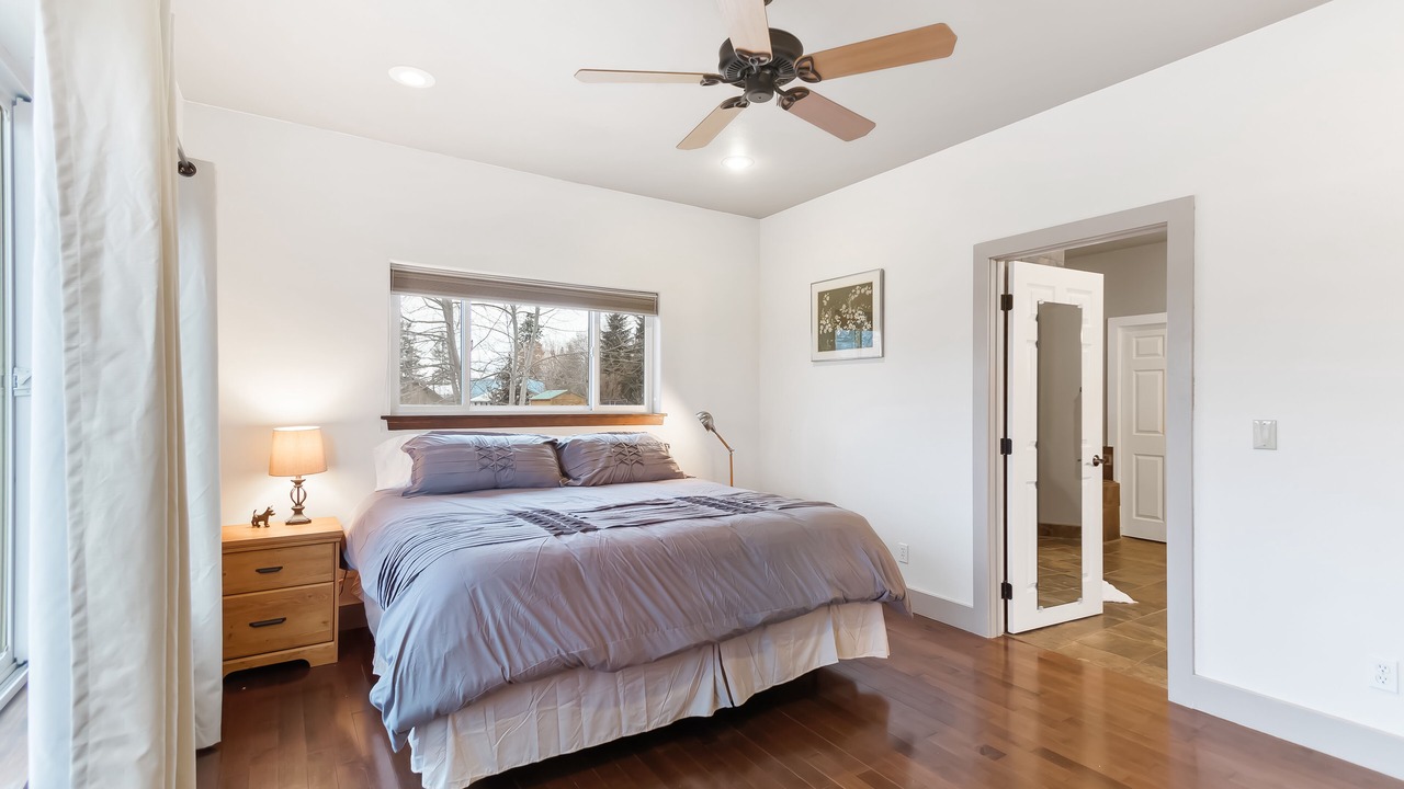 Photo of Bedroom in Laclede