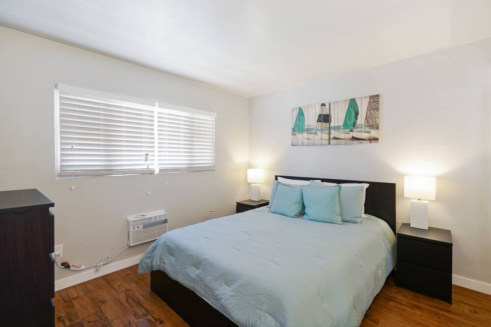Photo of Bedroom in Logan Heights