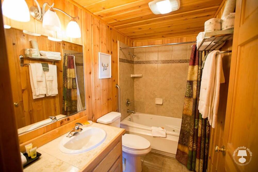 Photo of Bathroom in Thayne