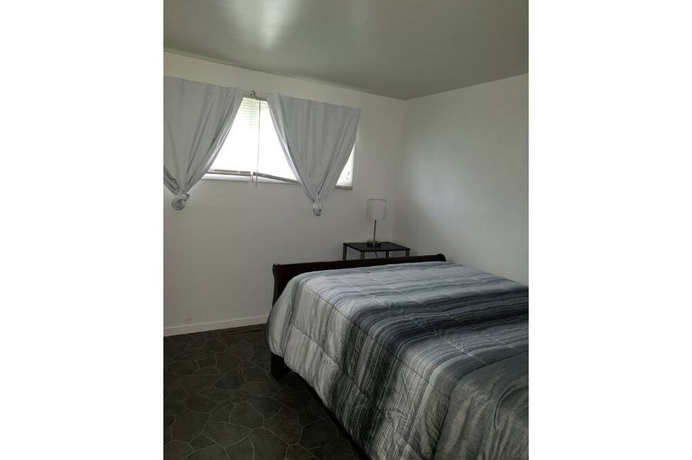 Photo of Bedroom in Northeast Columbus