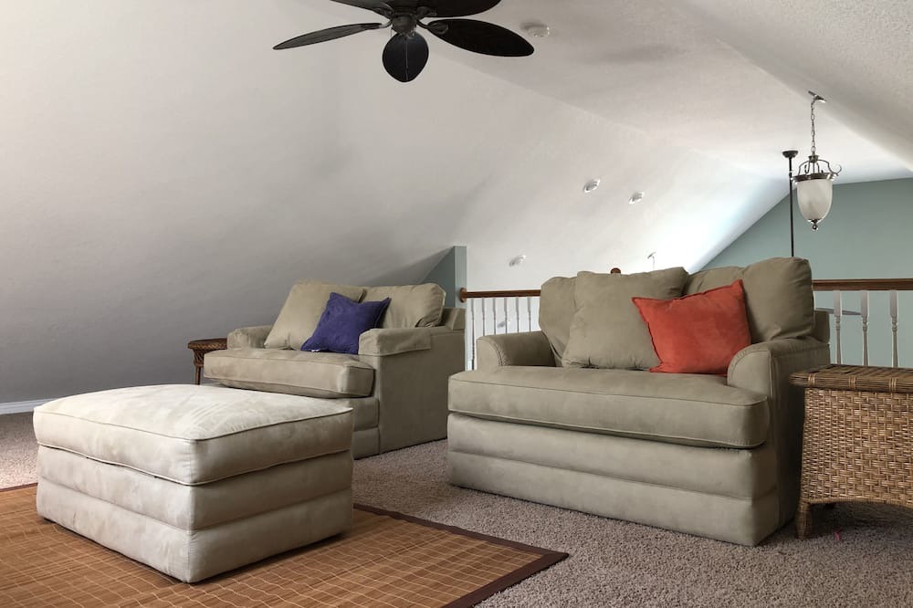 Photo of Livingroom in Ellston
