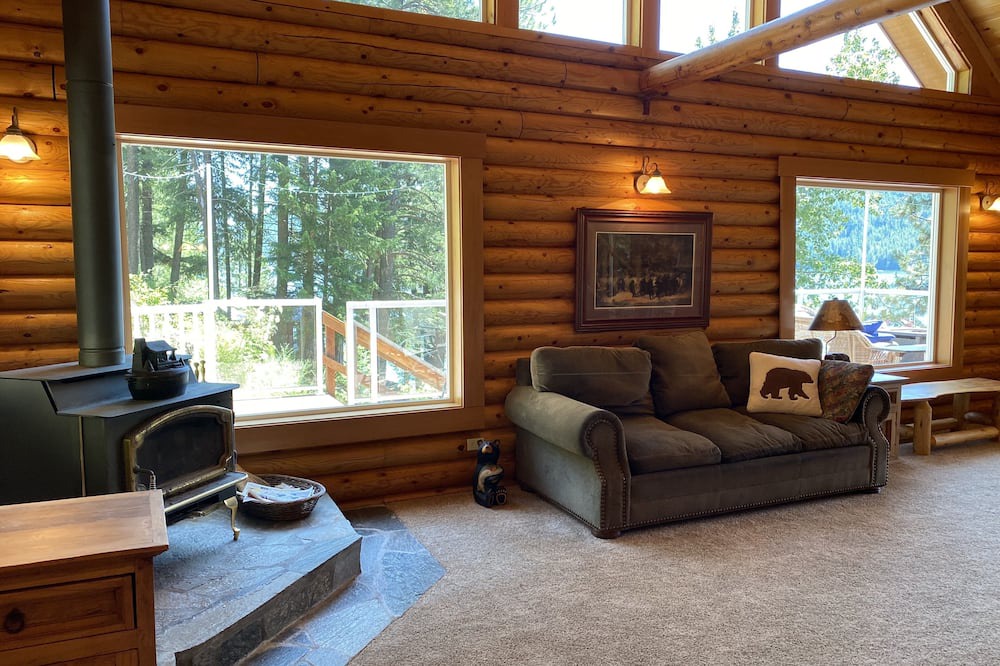 Photo of Livingroom in Kootenai County