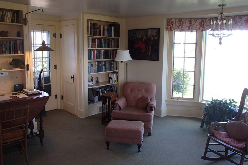 Photo of Livingroom in Coon Rapids