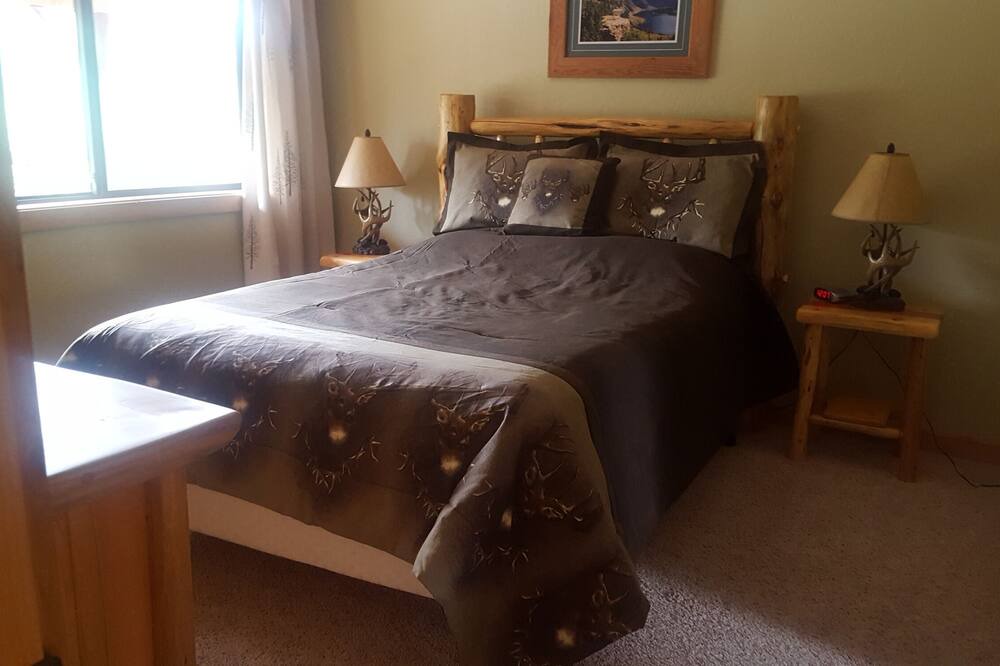 Photo of Bedroom in Condon