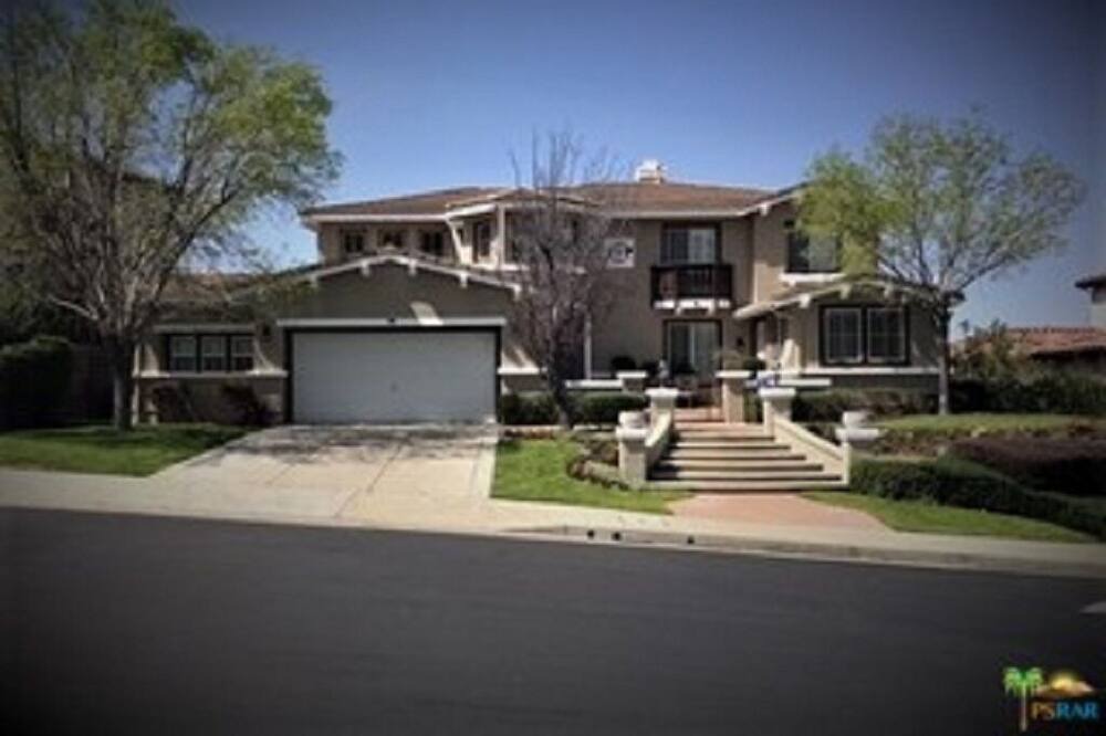 Photo of Others in Sunland-Tujunga
