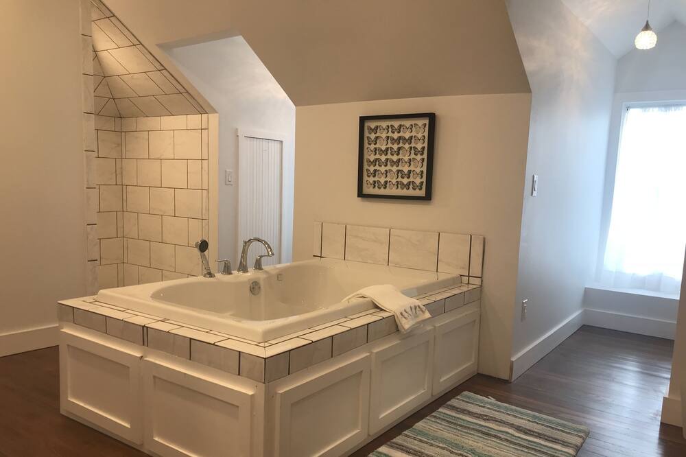 Photo of Bathroom in Marfa