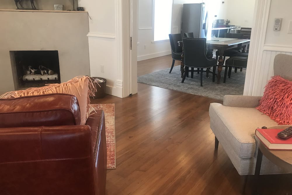 Photo of Livingroom in Marfa