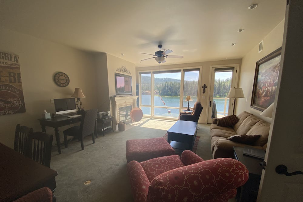 Photo of Livingroom in Post Falls