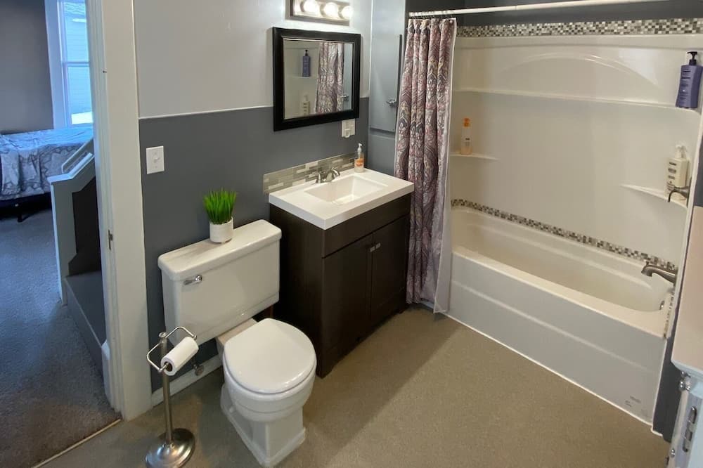 Photo of Bathroom in Deer Lodge