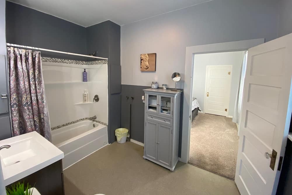 Photo of Bedroom in Deer Lodge