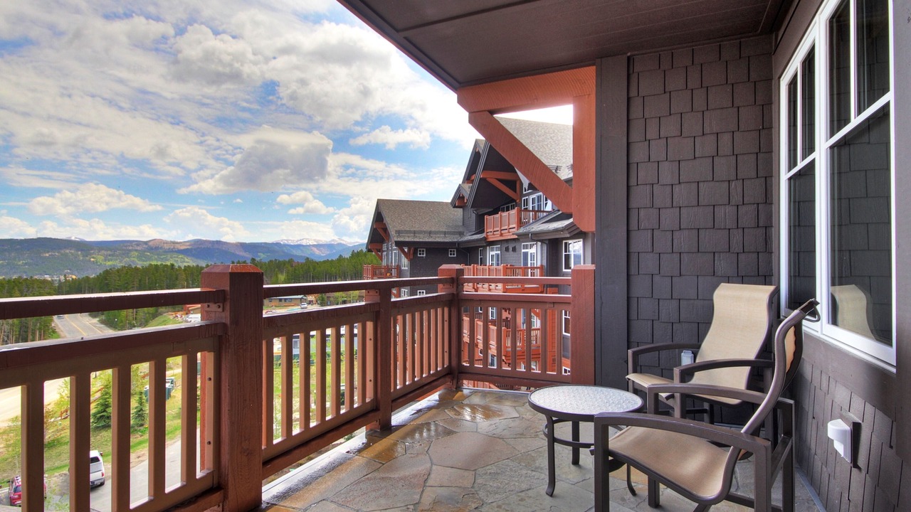 Photo of Patio Balcony in Peak 8