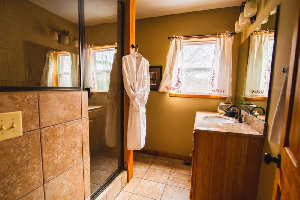 Photo of Bathroom in Laurelville