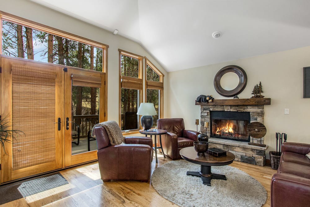 Photo of Livingroom in Estes Park