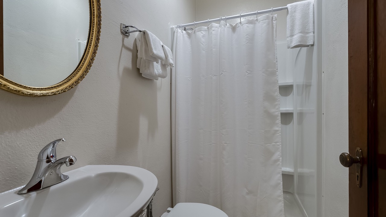 Photo of Bathroom in Wallace
