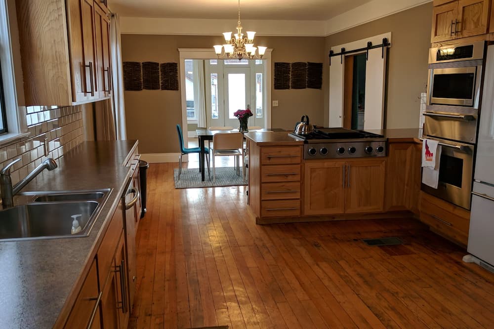 Photo of Kitchen in Veterans Park