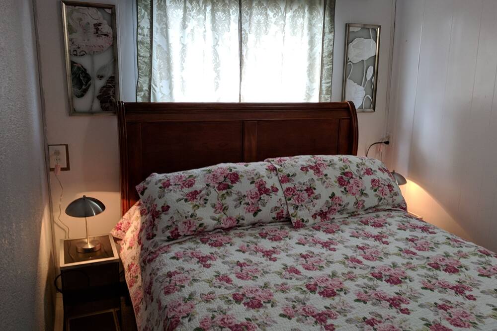 Photo of Bedroom in Veterans Park
