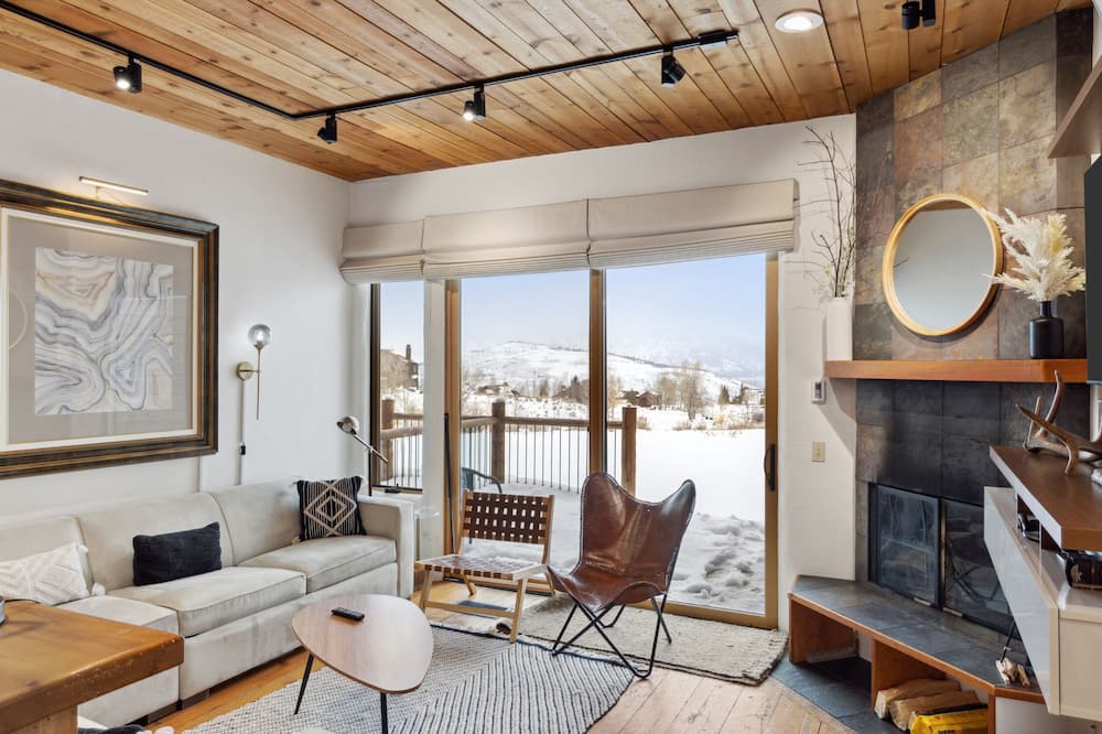 Photo of Livingroom in Spring Creek Ranch