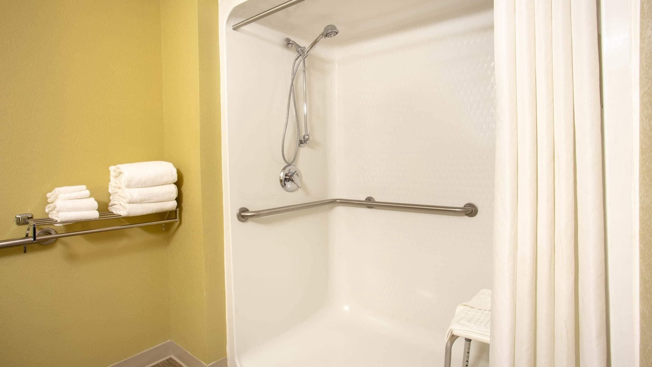 Photo of Bathroom in Gardiner