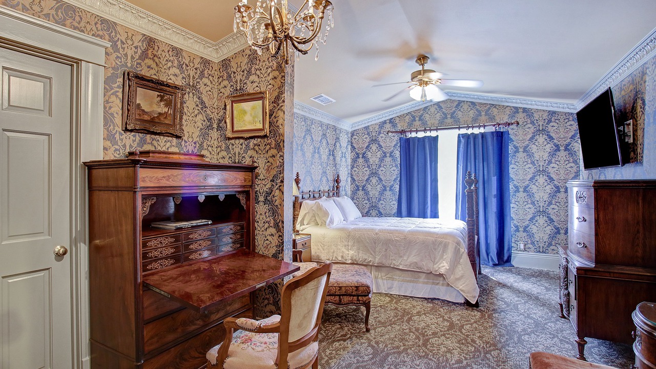 Photo of Bedroom in Houston Heights