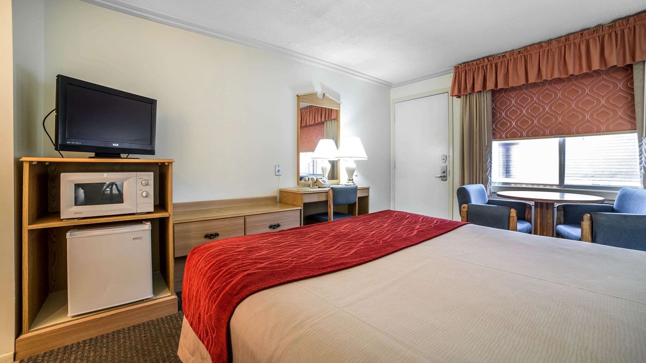 Photo of Bedroom in Lander
