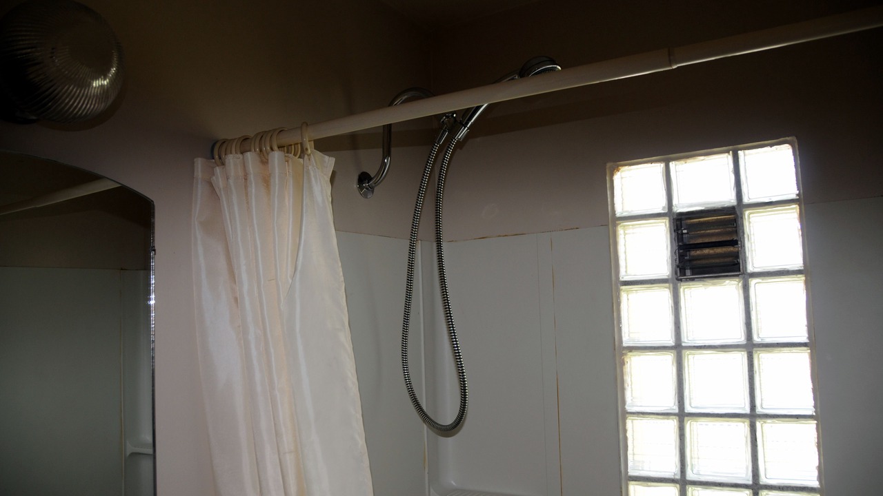 Photo of Bathroom in Thermopolis