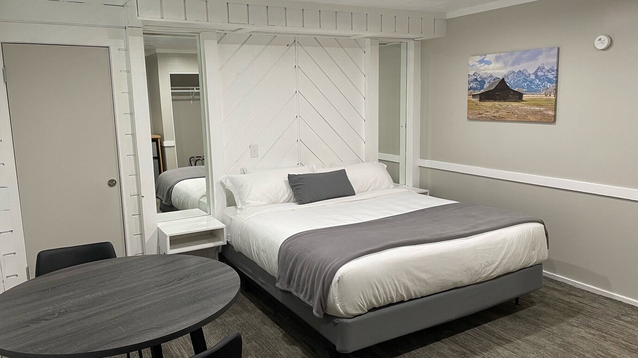 Photo of Bedroom in Jackson