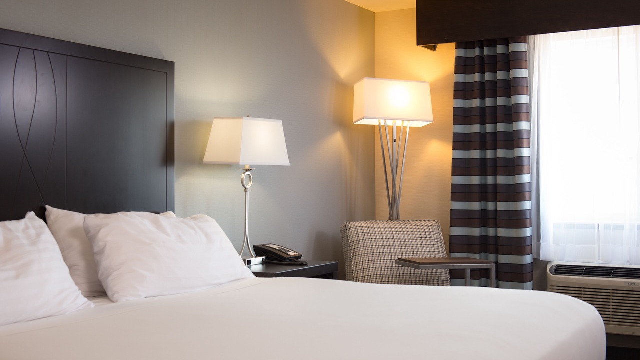 Photo of Bedroom in Le Claire