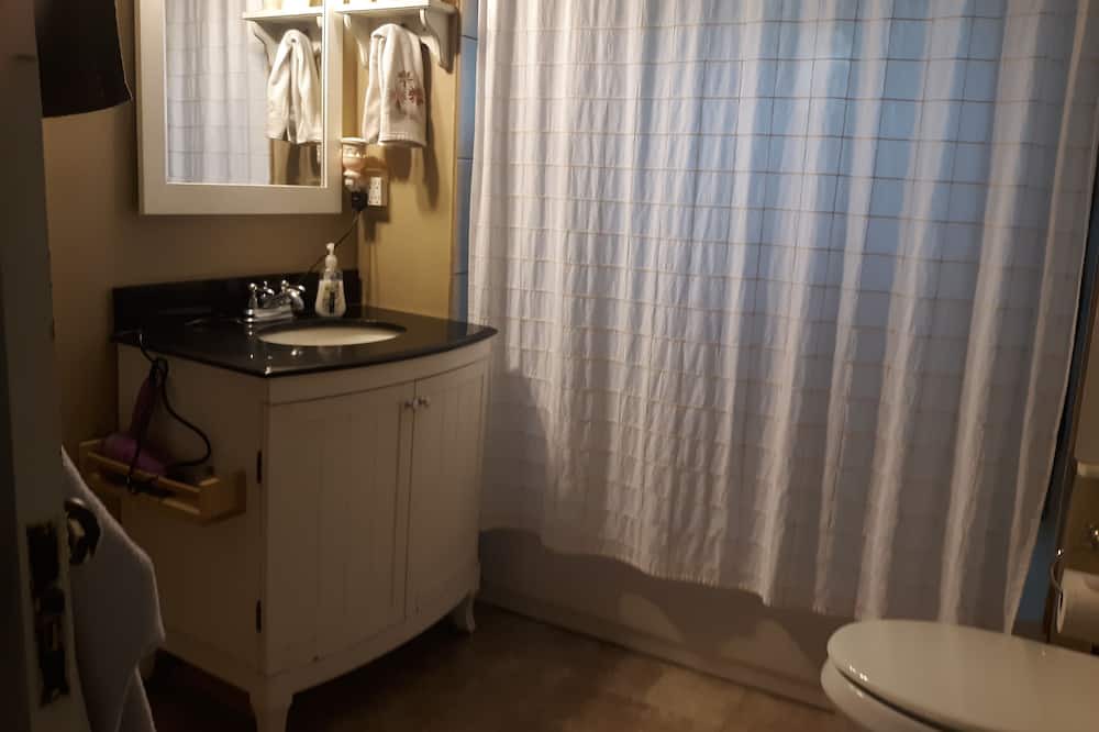 Photo of Bathroom in Sunbury