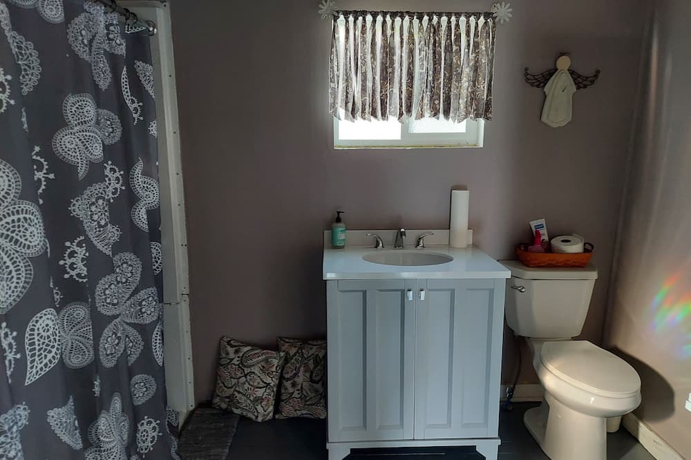 Photo of Bathroom in Sunbury