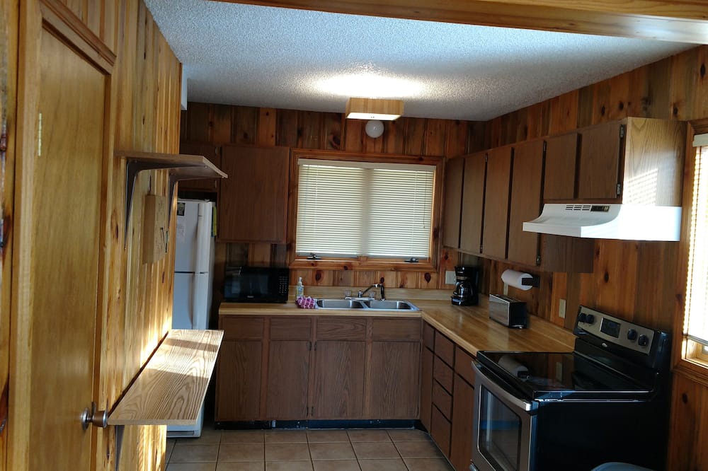 Photo of Kitchen in Lead