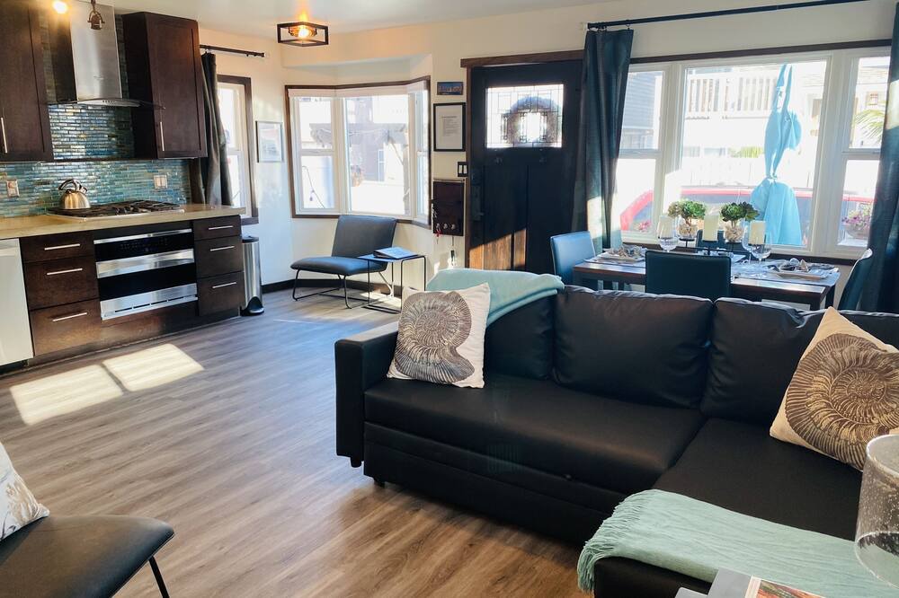 Photo of Bedroom in Mission Beach