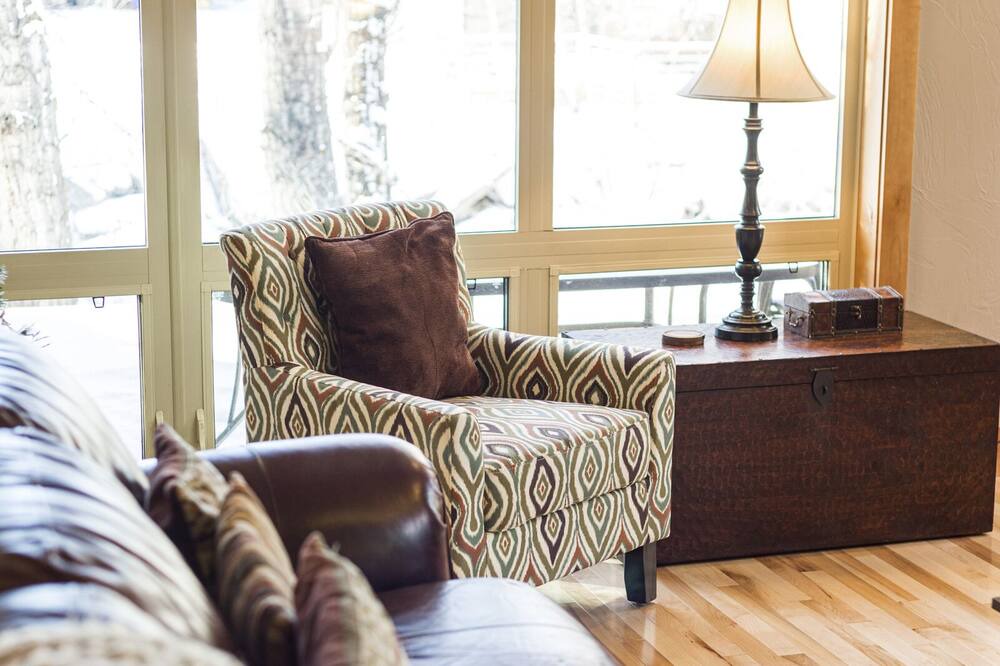 Photo of Livingroom in Red Lodge