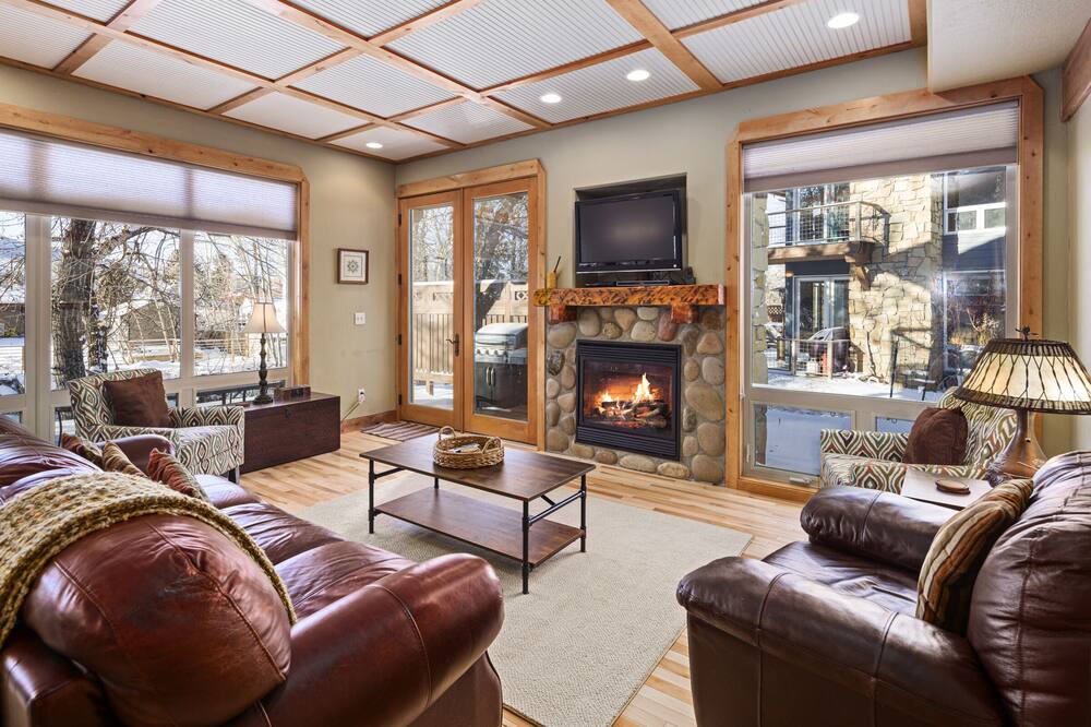 Photo of Livingroom in Red Lodge