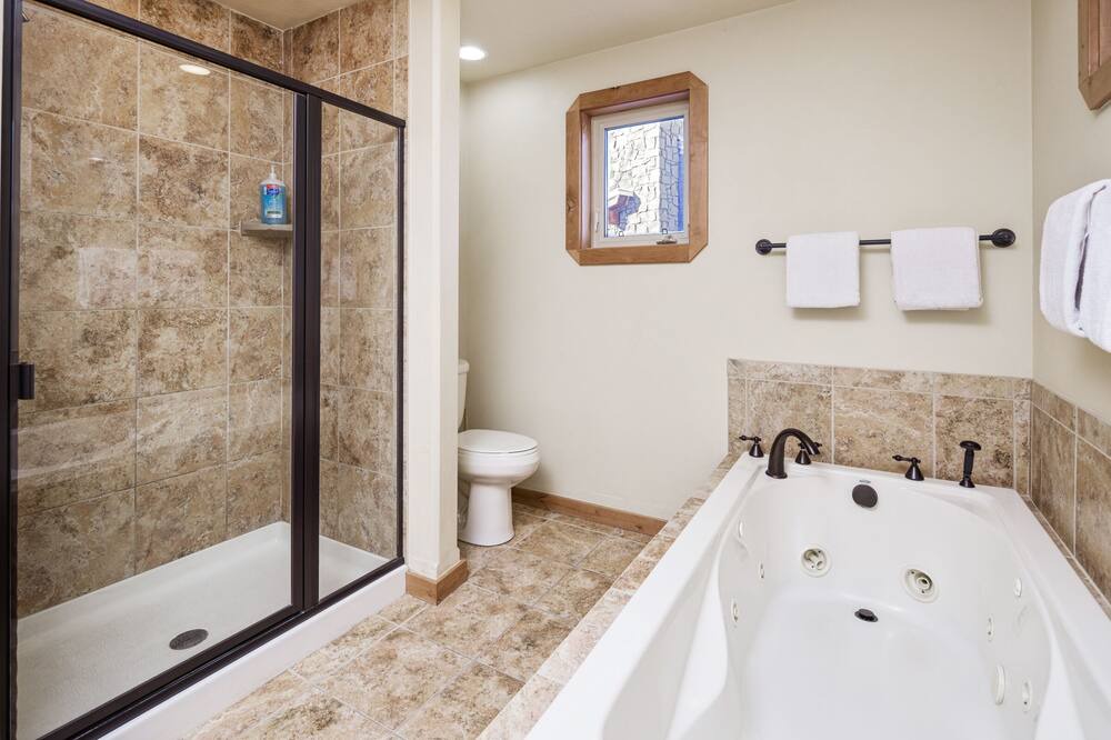 Photo of Bathroom in Red Lodge