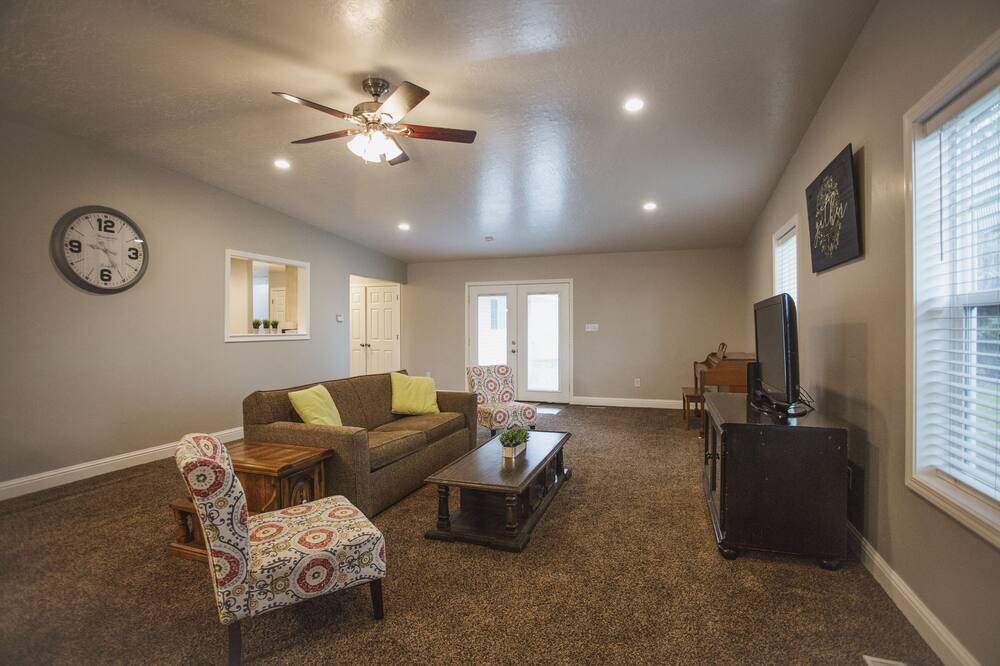 Photo of Livingroom in Sugar City