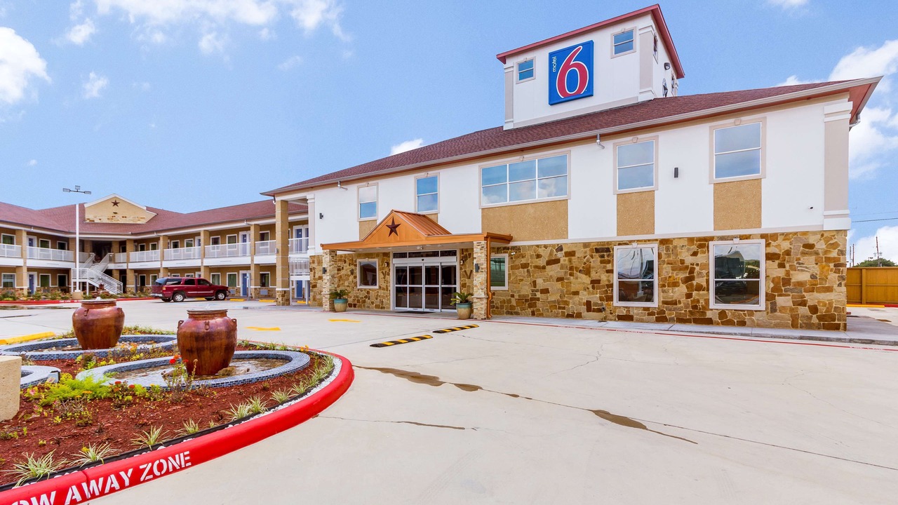Photo of Outdoor in Greater Greenspoint