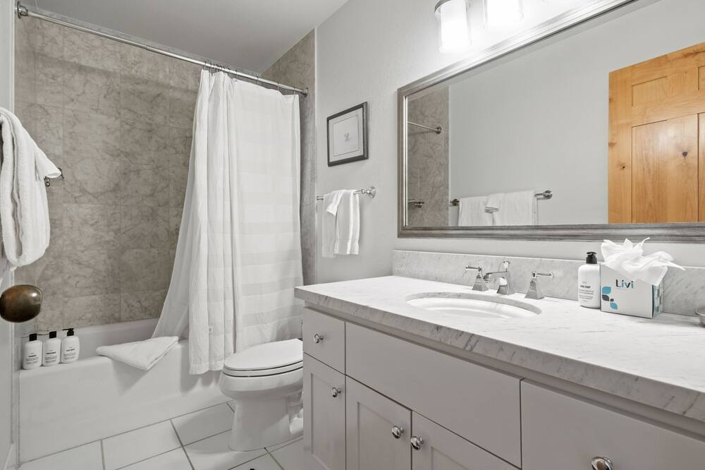Photo of Bathroom in Teton Pines