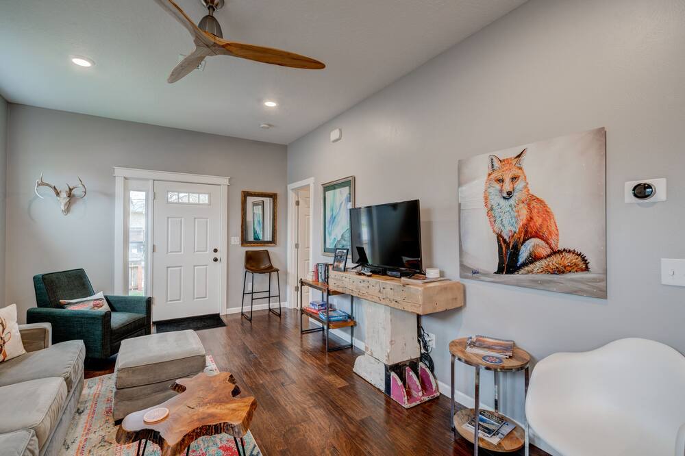 Photo of Livingroom in Riverfront
