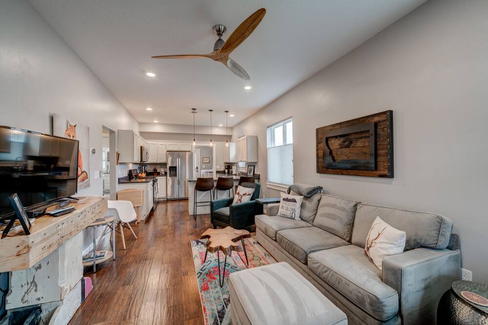 Photo of Livingroom in Riverfront