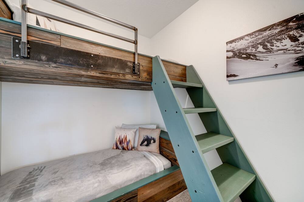 Photo of Bedroom in Riverfront