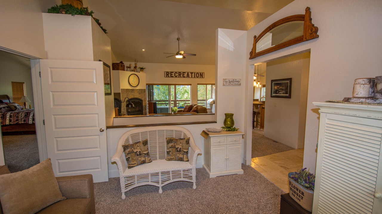 Photo of Livingroom in Harrison