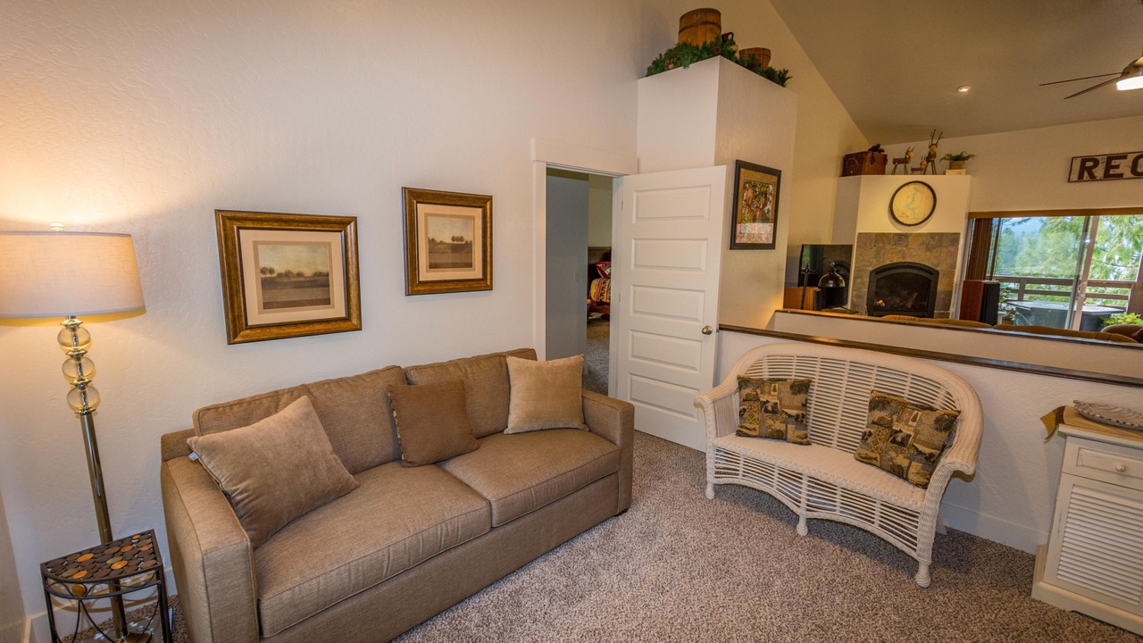 Photo of Livingroom in Harrison